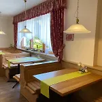 Maximilian Otel
