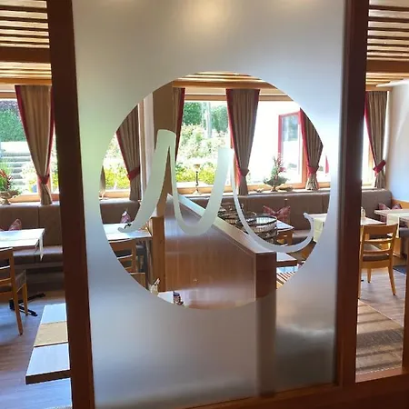 ホテル Maximilian 3*