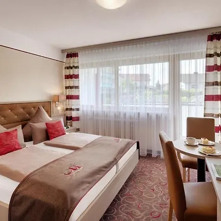 Maximilian 3* Бад-Фюссинг