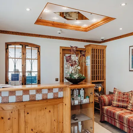 Отель Maximilian 3*